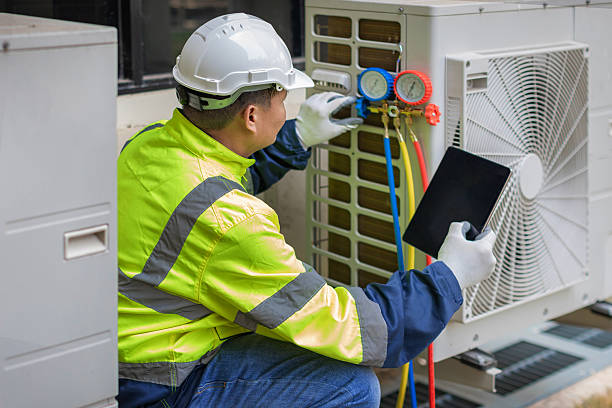 Professional Hvac Repair technician working in Yorktown, TX